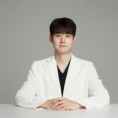 김현우